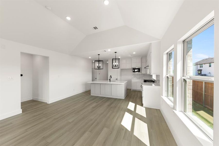 10. 2503 Rolling - Dining (2) 10. 2503 Rolling - Dining (2)