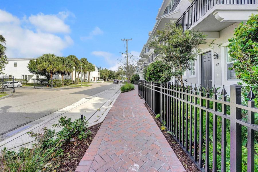 Exterior details and patio area of a home in , Delray Beach (Image 3).