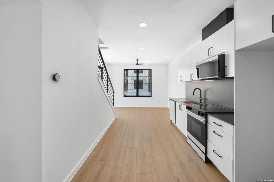 Image 37 of a home in .