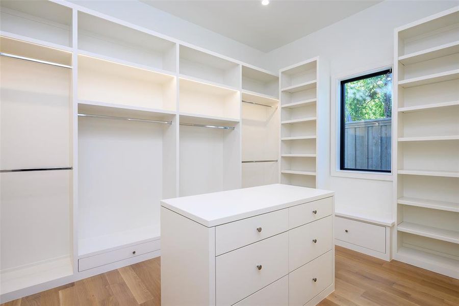 Furnished interior view inside a new home in , Dallas (Image 11). Furnished interior view inside a new home in , Dallas (Image 11).