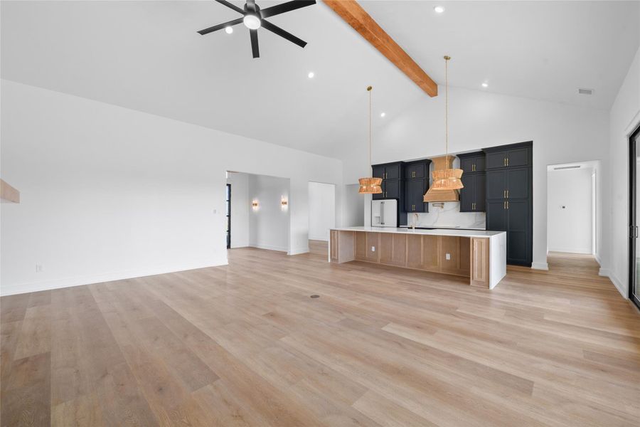 Spacious, unfurnished interior of a new home in King Oaks, Salado (Image 19). Spacious, unfurnished interior of a new home in King Oaks, Salado (Image 19).