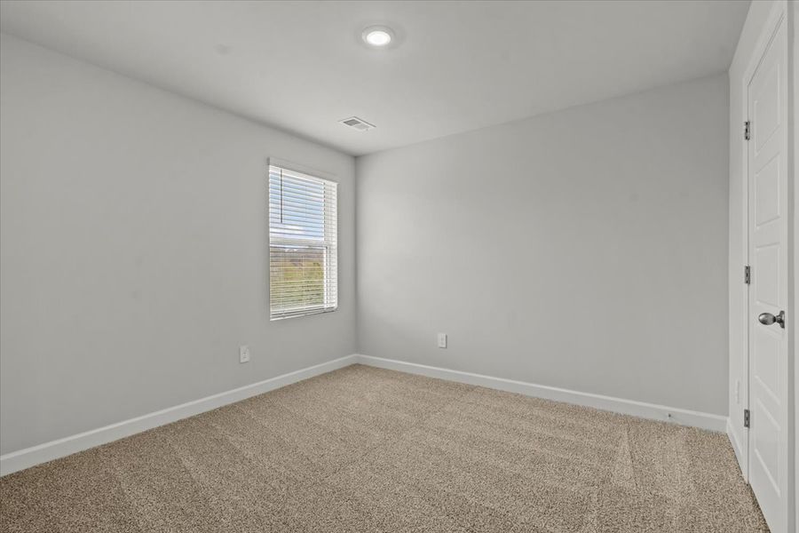 Spacious, unfurnished interior of a new home in Chatham Forest, Duncan (Image 28).