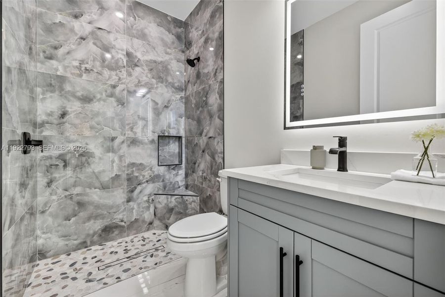 Furnished interior view inside a new home in , Cape Coral (Image 30).