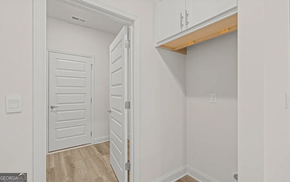 Spacious, unfurnished interior of a new home in Canterbury Villas, Carrollton (Image 21).