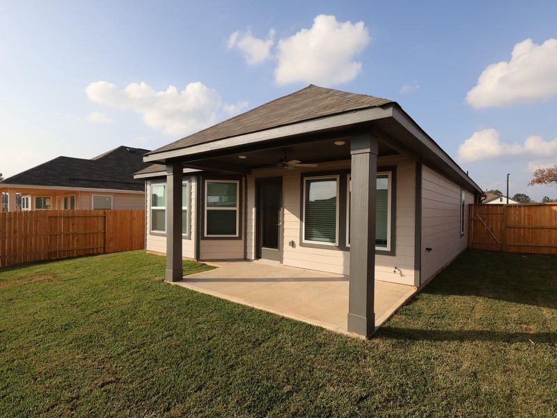 Exterior details and patio area of a home in Moran Ranch, Willis (Image 3).