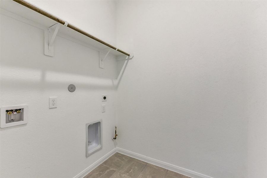 Spacious, unfurnished interior of a new home in River Ranch Meadows, Dayton (Image 29).