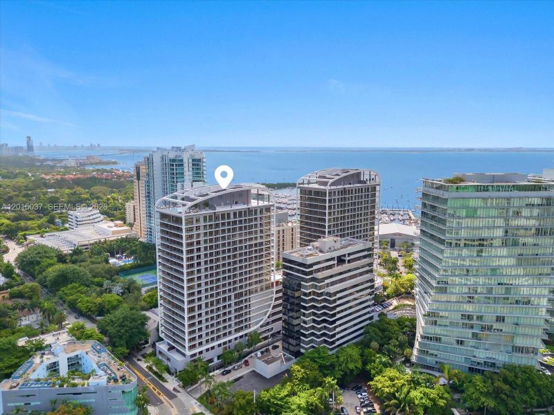 Condo located in Miami, FL showcasing its design and architecture (Image 2).