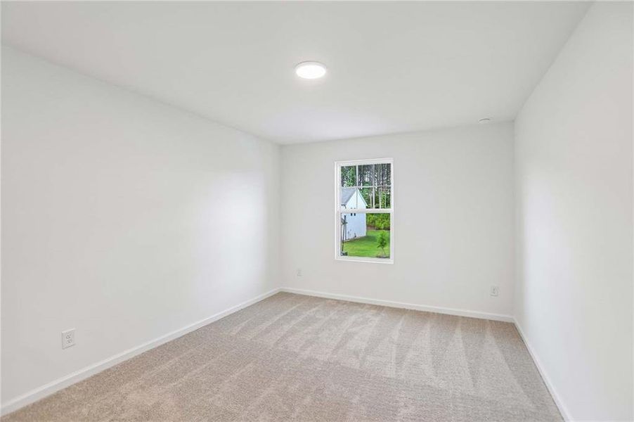 Spacious, unfurnished interior of a new home in The Pointe at Heron Bay, Locust Grove (Image 30).
