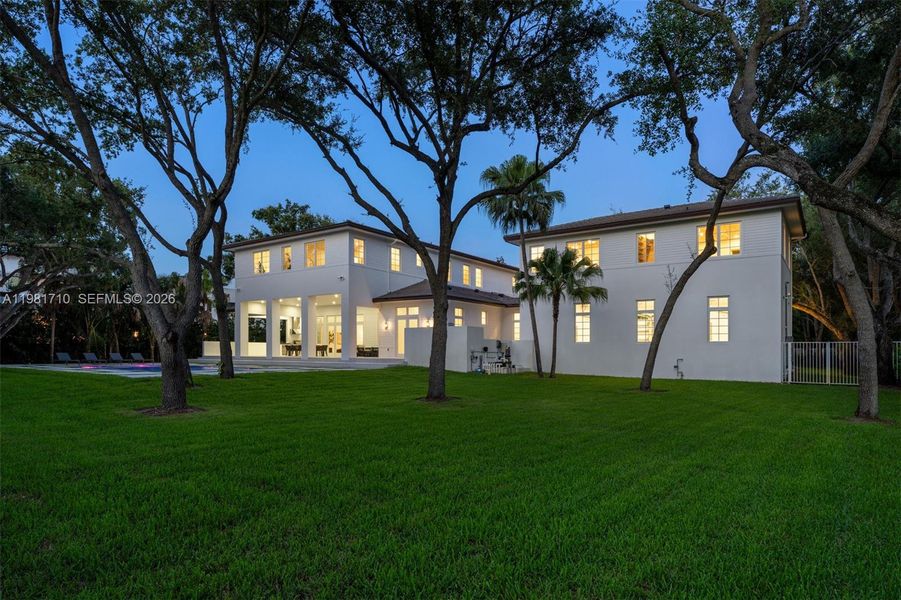 Exterior details and patio area of a home in , Palmetto Bay (Image 29).