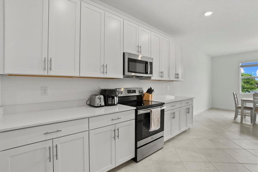 Furnished interior view inside a new home in , Englewood (Image 7).
