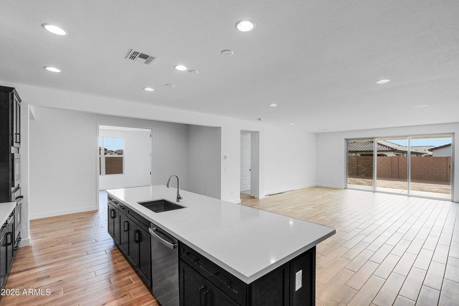 hj-az-phoenix-asante-journey-overland-lo