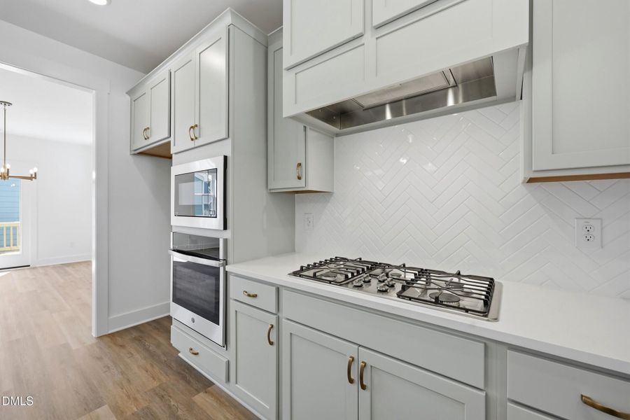 011_WFP-2874 Kitchen_4 - Medium