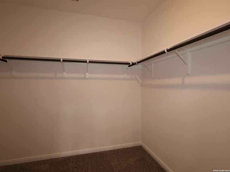 Spacious, unfurnished interior of a new home in Park Place, New Braunfels (Image 21).
