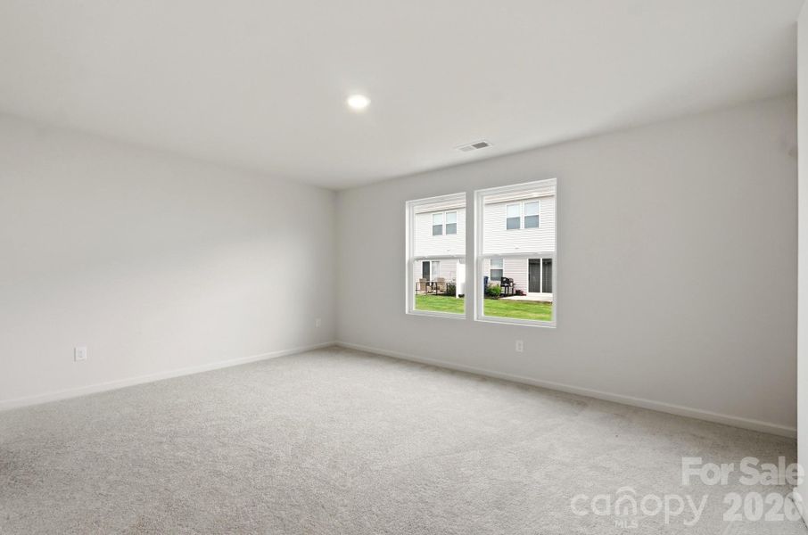 Spacious, unfurnished interior of a new home in Trivium, Newton (Image 29).
