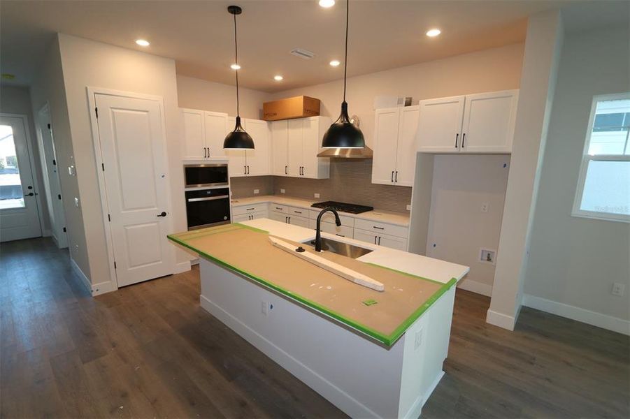 Furnished interior view inside a new home in Emerald Landing at Waterside at Lakewood Ranch – Cottage Series, Sarasota (Image 7).