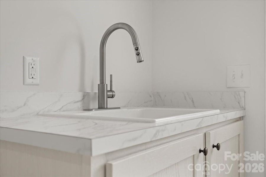 Close-up of interior finishes inside a home in , Bennettsville (Image 14).