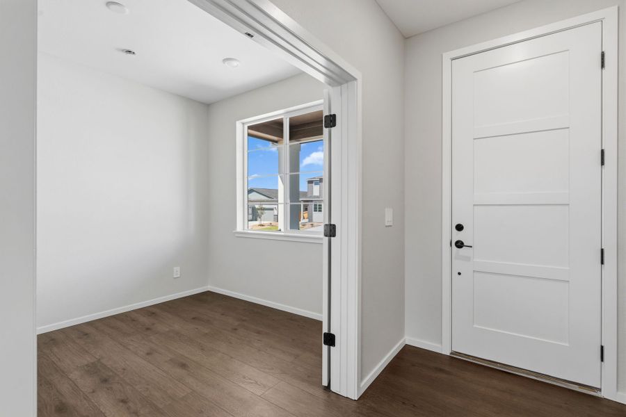 Spacious, unfurnished interior of a new home in Murata Farms, Fort Lupton (Image 23). Spacious, unfurnished interior of a new home in Murata Farms, Fort Lupton (Image 23).