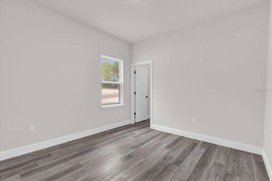 Spacious, unfurnished interior of a new home in , Ocala (Image 36).