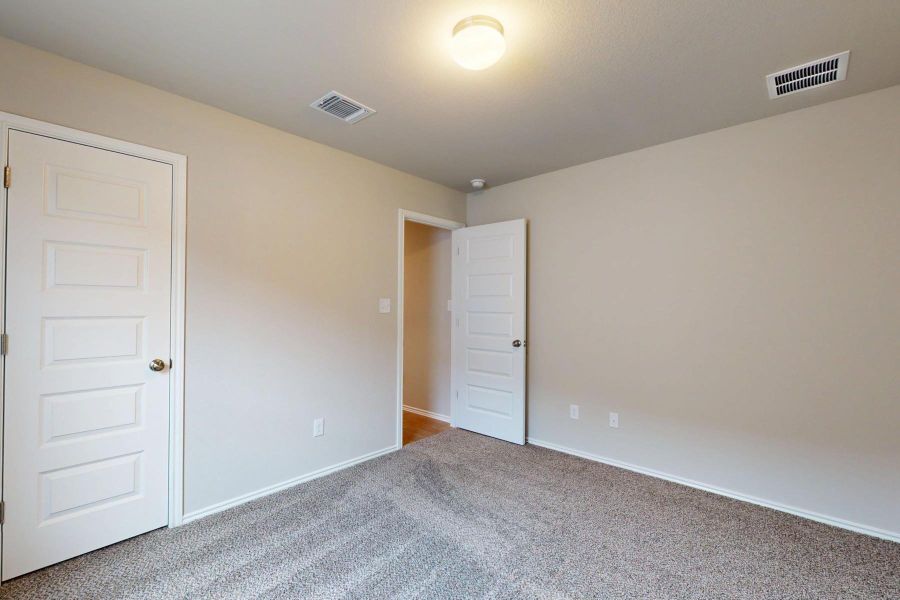 Spacious, unfurnished interior of a new home in Carillon, Manor (Image 31). Spacious, unfurnished interior of a new home in Carillon, Manor (Image 31).