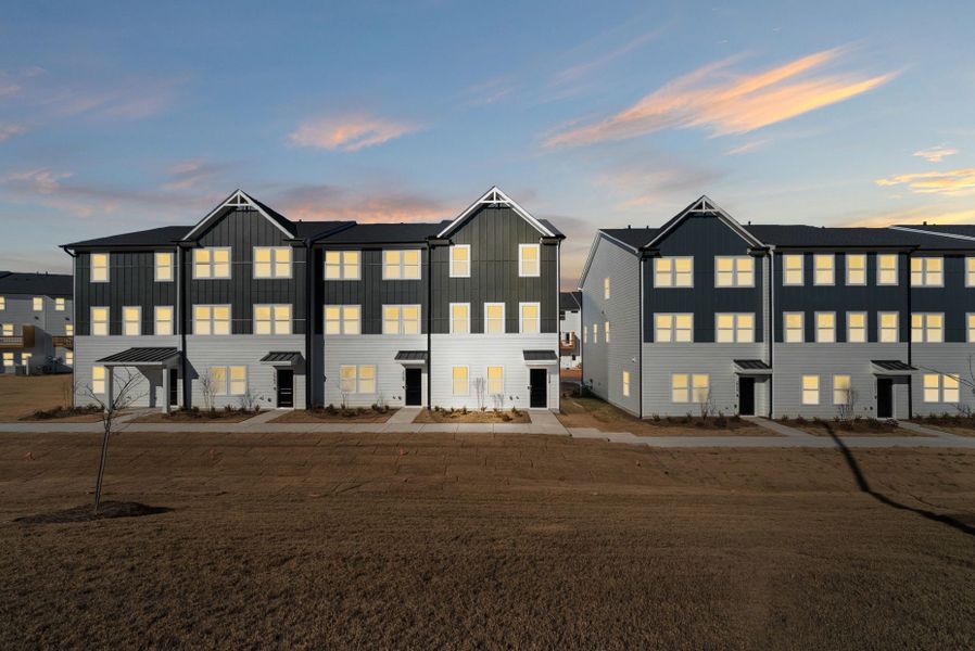 Image 28 of a home in Huxley.