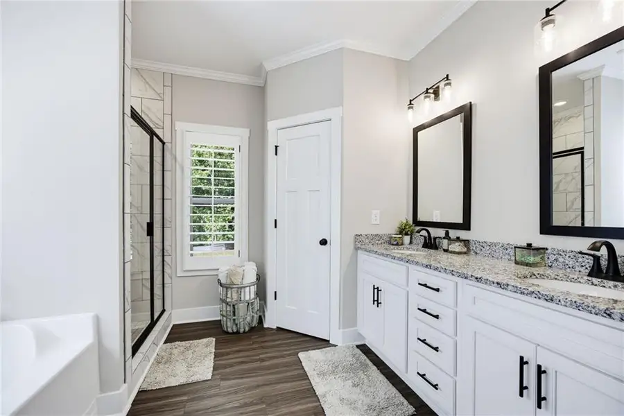 Furnished interior view inside a new home in , Dallas (Image 35).