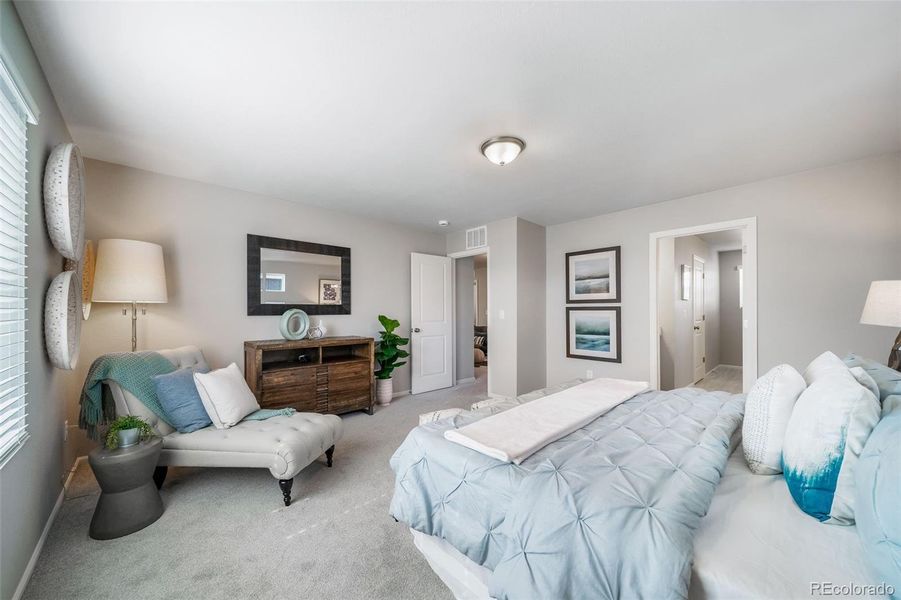 Furnished interior view inside a new home in , Aurora (Image 25).