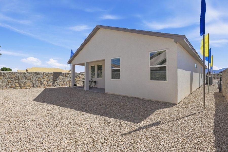 Representative exterior details of a home built from the Santa Rosa by Hakes Brothers in Paseo Del Este, El Paso (Image 27).