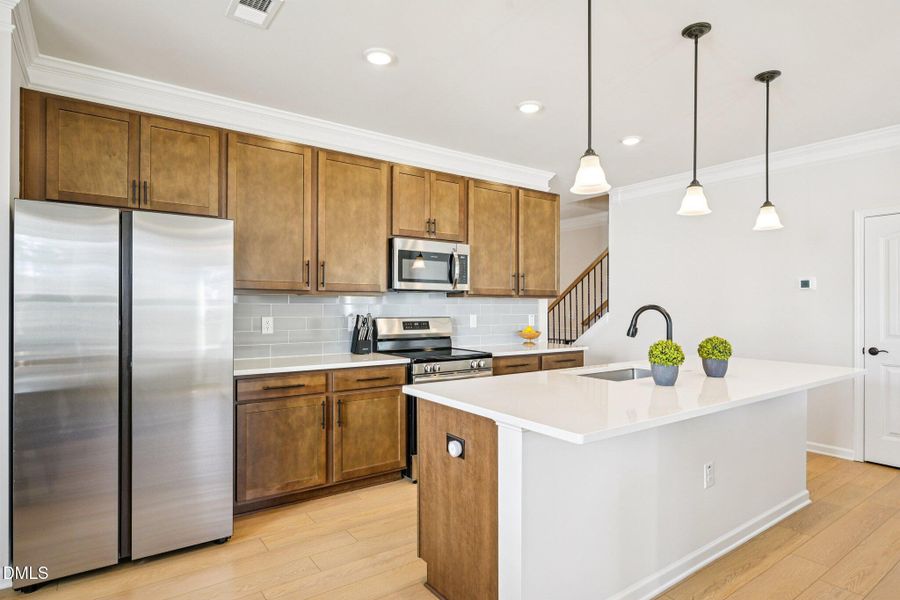 15-web-or-mls-Commons Cir-S2511-015