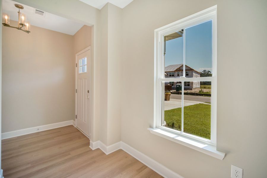 Representative unfurnished interior of a home built from the Sherwood by Ernest Homes in Wexford, Richmond Hill (Image 43).