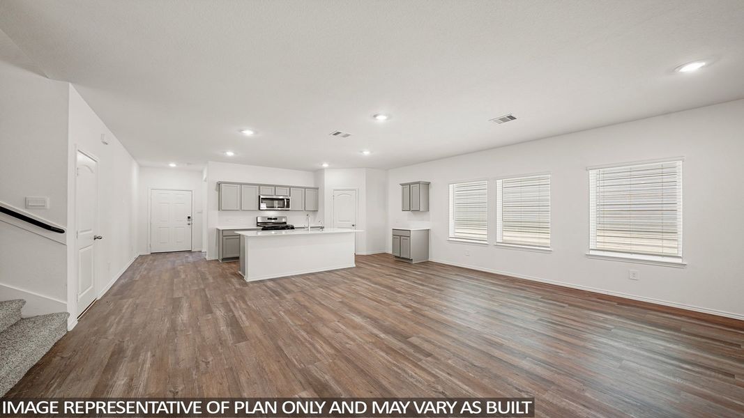 Spacious, unfurnished interior of a new home in Mill Creek, Magnolia (Image 14).