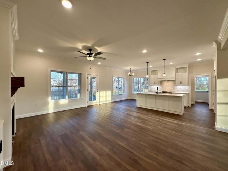 2ef927b1-cd57-419b-a62c-0217653b8a6a