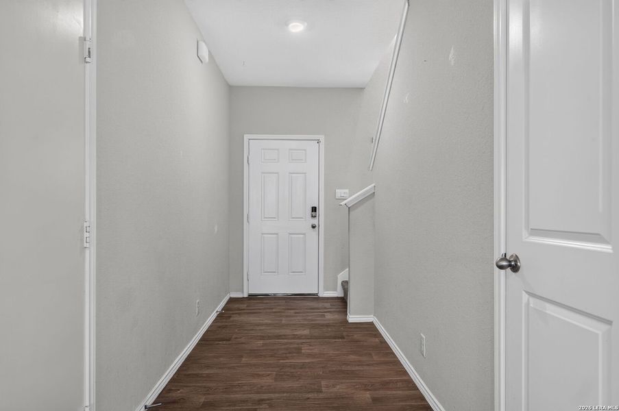 Spacious, unfurnished interior of a new home in Avenida, Converse (Image 18). Spacious, unfurnished interior of a new home in Avenida, Converse (Image 18).