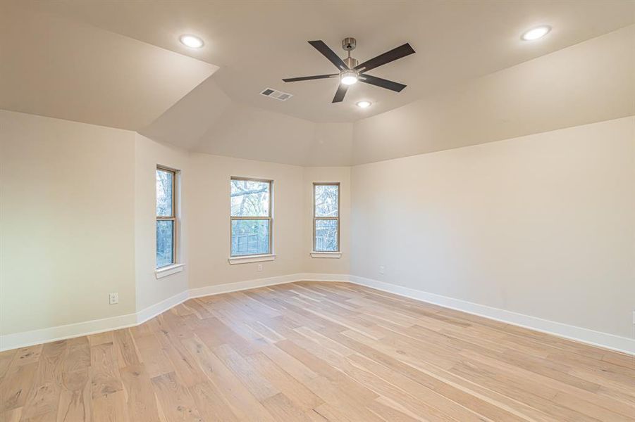 Spacious, unfurnished interior of a new home in , Azle (Image 32).