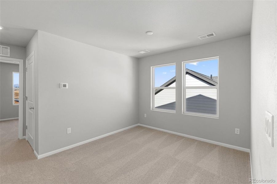 Spacious, unfurnished interior of a new home in Talon Pointe, Thornton (Image 25).