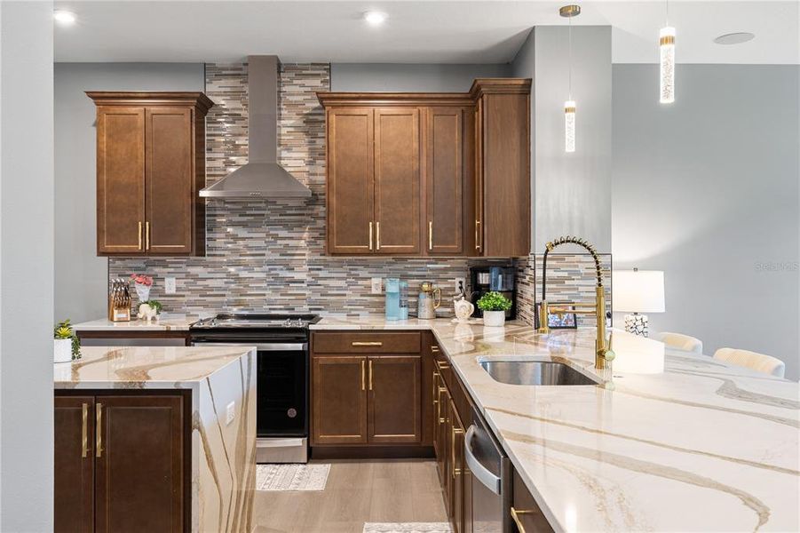 Furnished interior view inside a new home in , Orlando (Image 12).