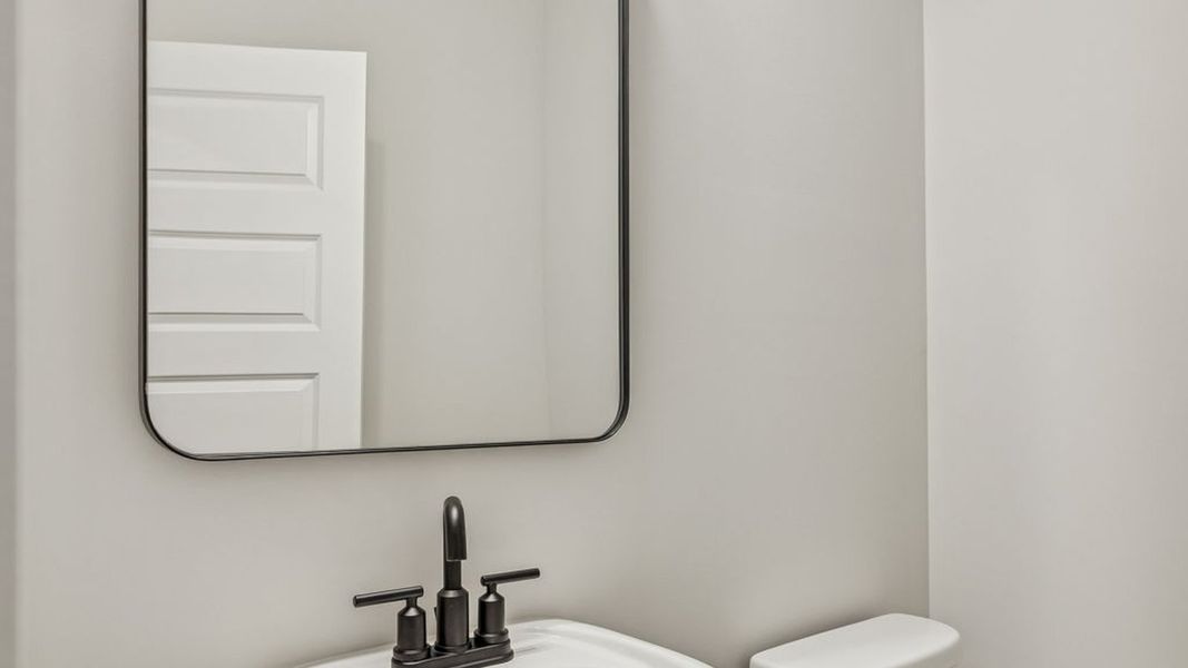 Representative interior finishes for a home built from the Tisdale by D.R. Horton in Harvest Point, Spring Hill (Image 21). Representative interior finishes for a home built from the Tisdale by D.R. Horton in Harvest Point, Spring Hill (Image 21).