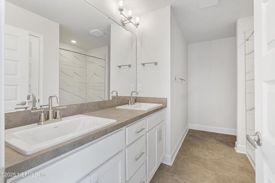 Furnished interior view inside a new home in Summerglen, Jacksonville (Image 6).