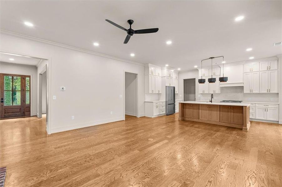 Spacious, unfurnished interior of a new home in , Carrollton (Image 25).