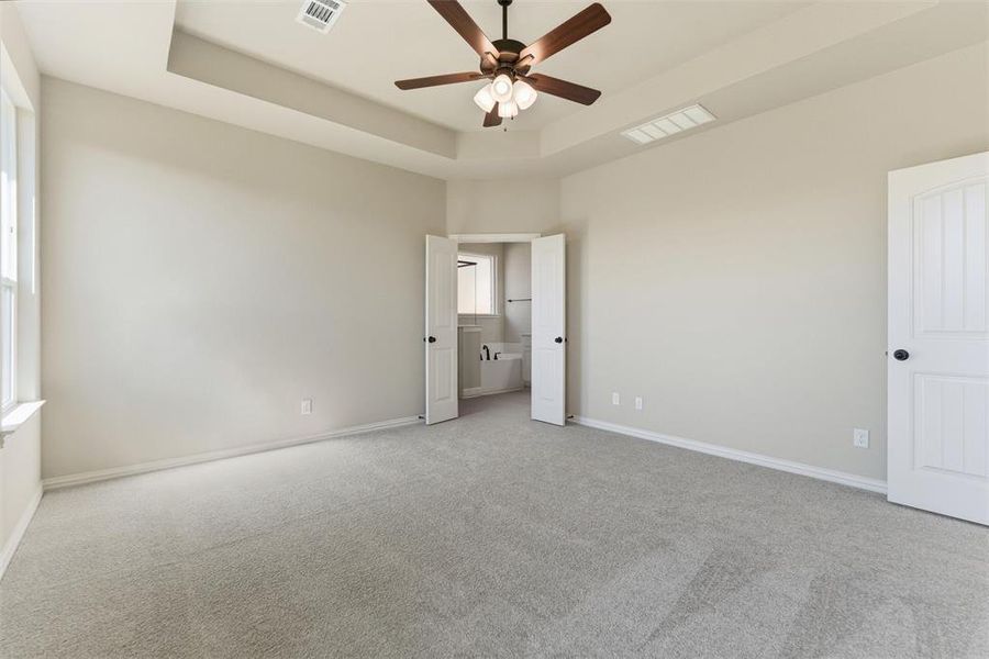 Spacious, unfurnished interior of a new home in Northstar, Haslet (Image 32).