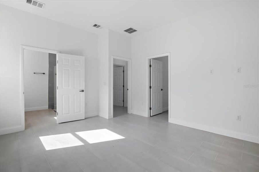 Spacious, unfurnished interior of a new home in , Dunnellon (Image 10). Spacious, unfurnished interior of a new home in , Dunnellon (Image 10).