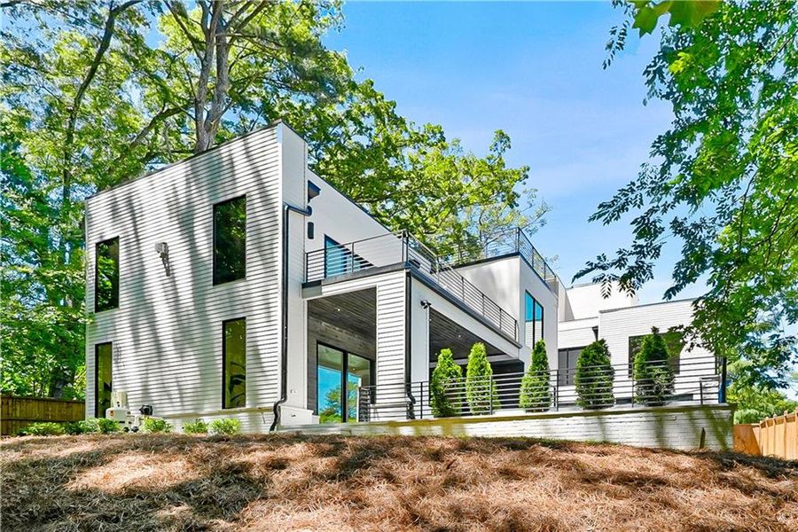 Exterior details and patio area of a home in , Brookhaven (Image 26).