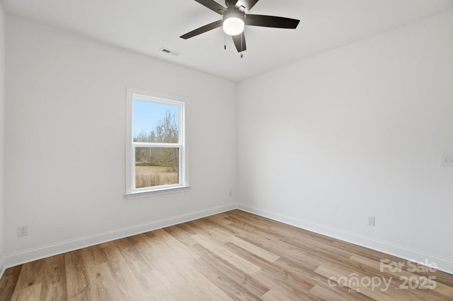 Spacious, unfurnished interior of a new home in , Kings Mountain (Image 21).