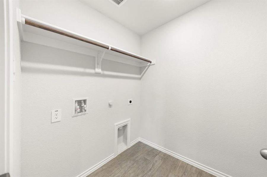 07. 7812 Kingfisher - Utility