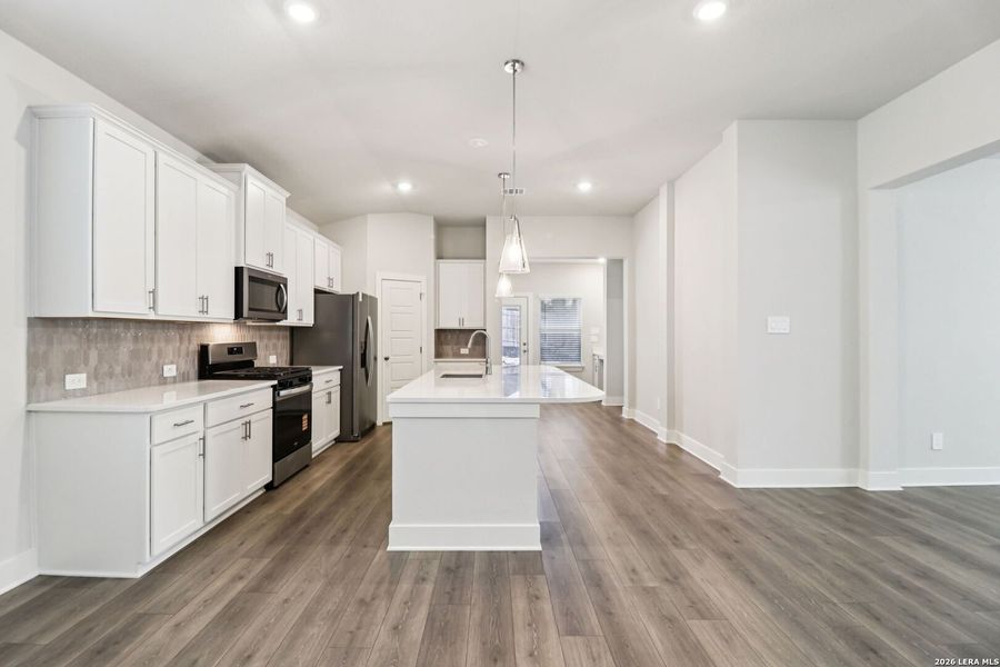 Furnished interior view inside a new home in Scenic Crest - Premier Series, Boerne (Image 12). Furnished interior view inside a new home in Scenic Crest - Premier Series, Boerne (Image 12).