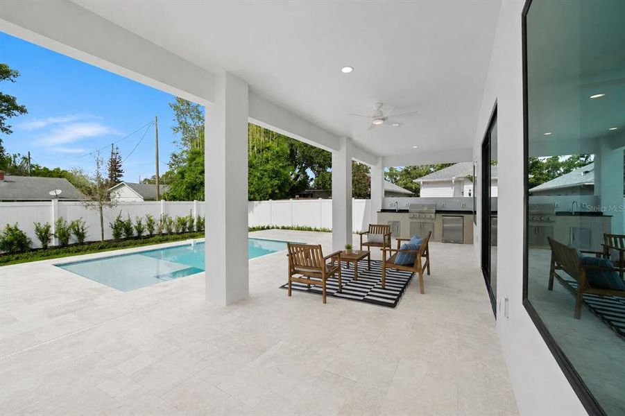Exterior details and patio area of a home in , Orlando (Image 27).