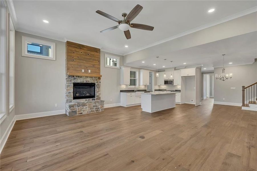 Spacious, unfurnished interior of a new home in , Jasper (Image 28).