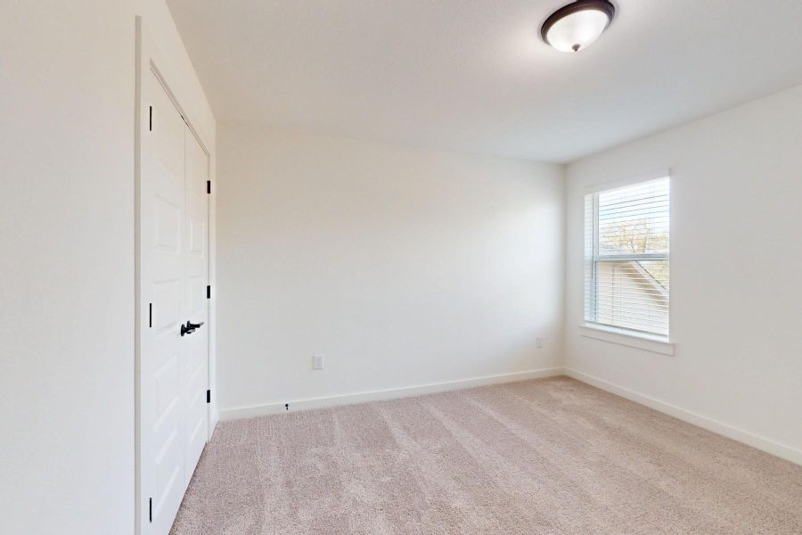 Spacious, unfurnished interior of a new home in Edgewood, Leander (Image 32).