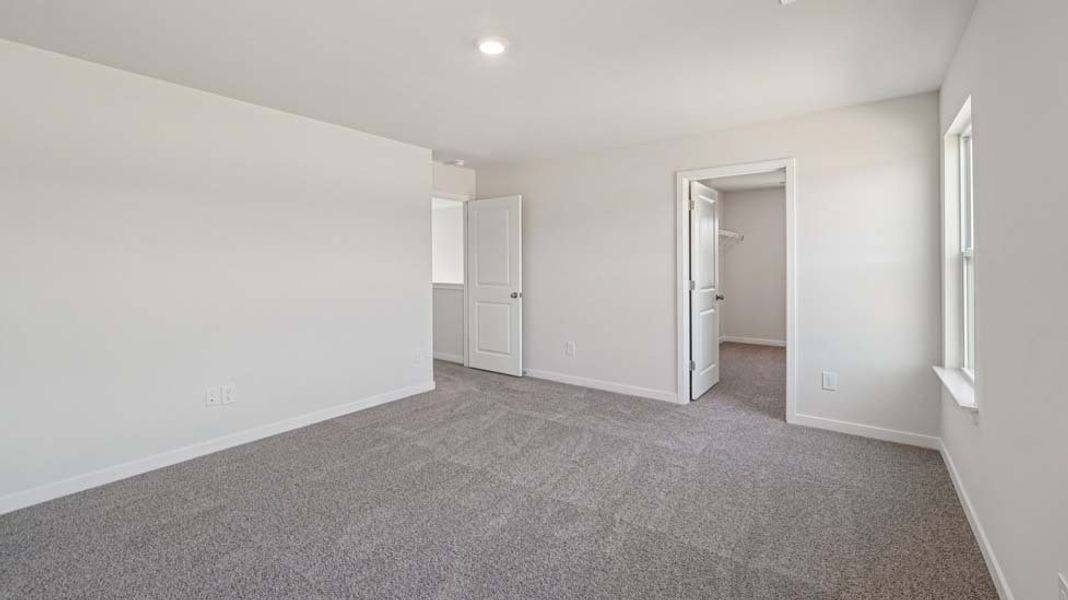 Spacious, unfurnished interior of a new home in Huffman Ridge, Hickory (Image 20).