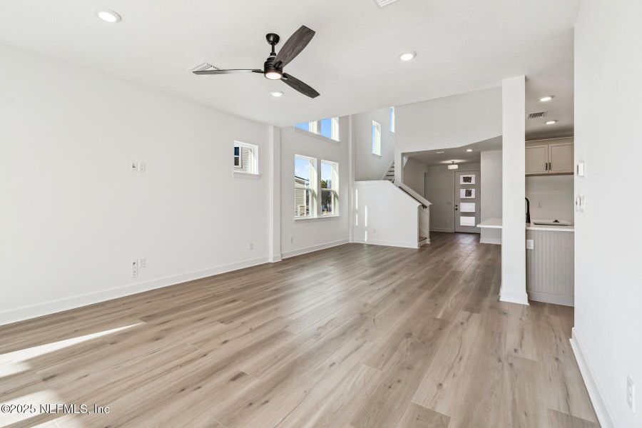 Spacious, unfurnished interior of a new home in Evergreen Island at Silverleaf - Classic, St. Augustine (Image 25).