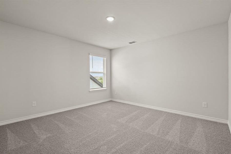 Spacious, unfurnished interior of a new home in Sycamore Landing, Fort Worth (Image 15). Spacious, unfurnished interior of a new home in Sycamore Landing, Fort Worth (Image 15).